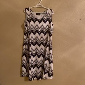 Women’s “Lexington Avenue” plus size 2x Navy Blue/white sleeveless midi dress